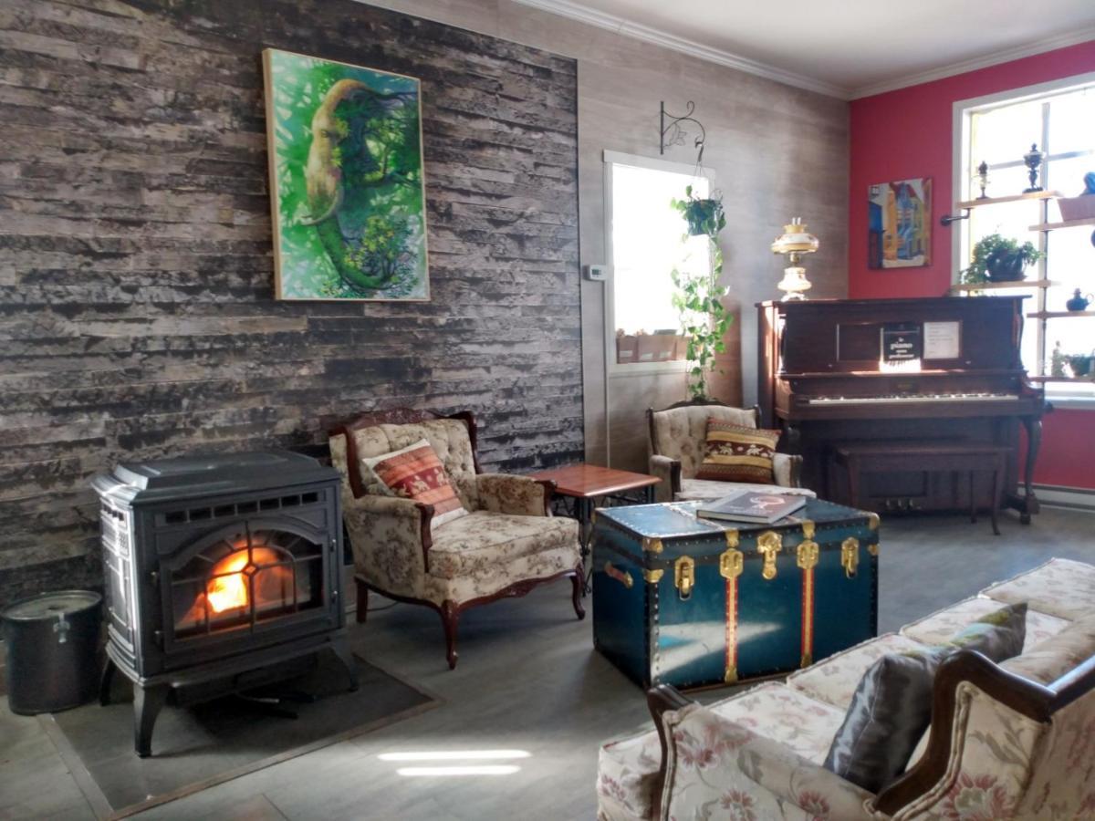 Auberge Jeunesse à Loulou Lévis Extérieur photo